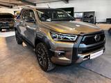 Toyota Hilux Double Cab Invincible 4x4 Spezial - gebrauchte Toyota Hilux aus dem Jahr 2021