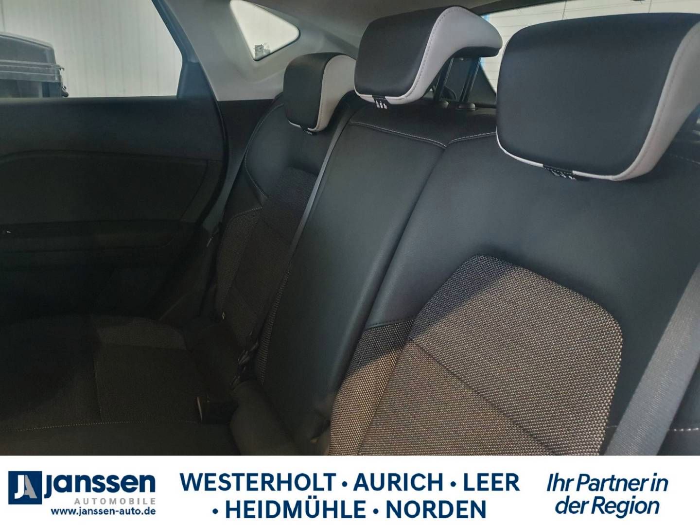 Fahrzeugabbildung Renault CAPTUR INTENS E-TECH Plug-in 160