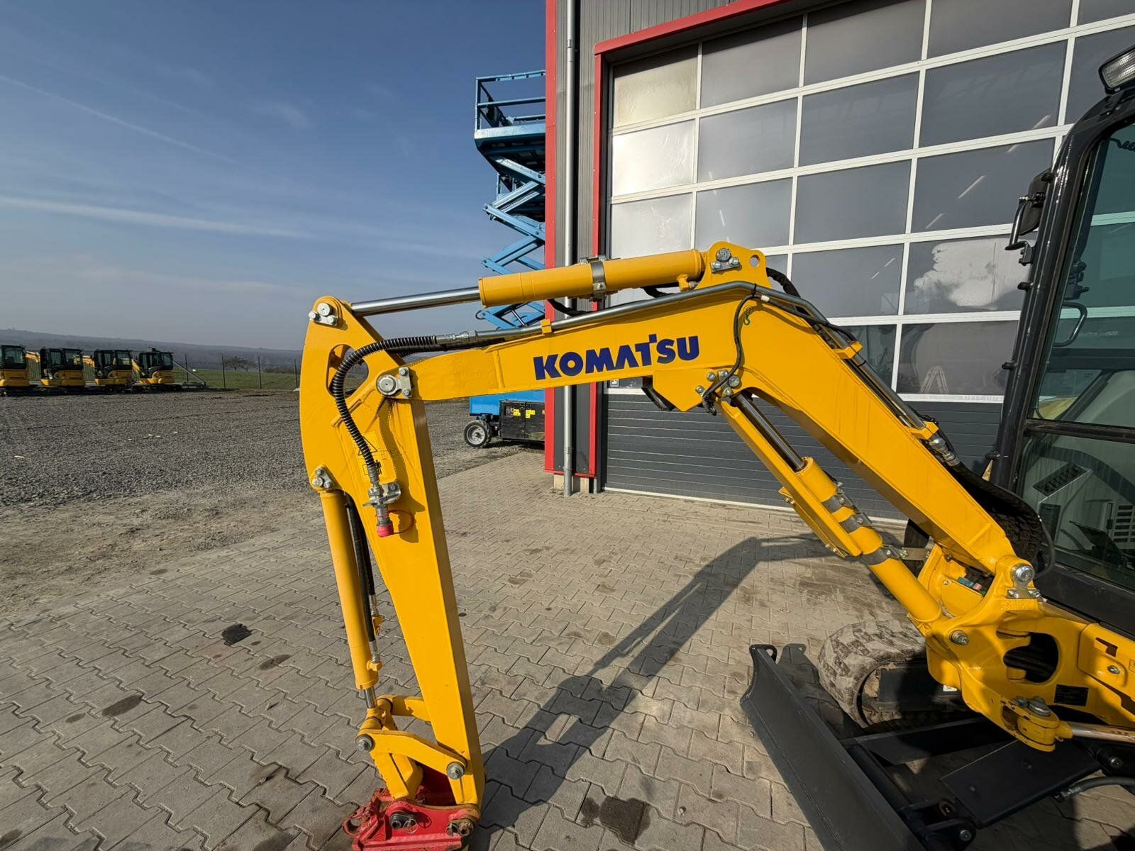 Fahrzeugabbildung Komatsu PC 24 MR-5 Minibagger (535h)