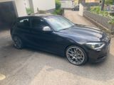 BMW 135i Coupé - - BMW 135: Coupé
