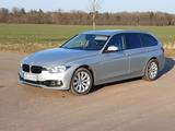 BMW 320i xDrive Allrad Advantage Automatic  - BMW 320 mit Benzin-Antrieb: Kombi, 320i Xdrive