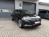 Audi e-tron 55 quattro Advanced *LED *ACC *Pano *APP - Audi e-tron aus 2023