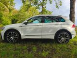 Volkswagen Tiguan R Line 2.0 TDI 140kW DSG 4MOTION 21 Zoll - Volkswagen Tiguan: TDI 140
