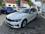 BMW 318 Baureihe 3 Lim. 318 d - BMW 318 mit Diesel-Antrieb: Limousine, Automatik