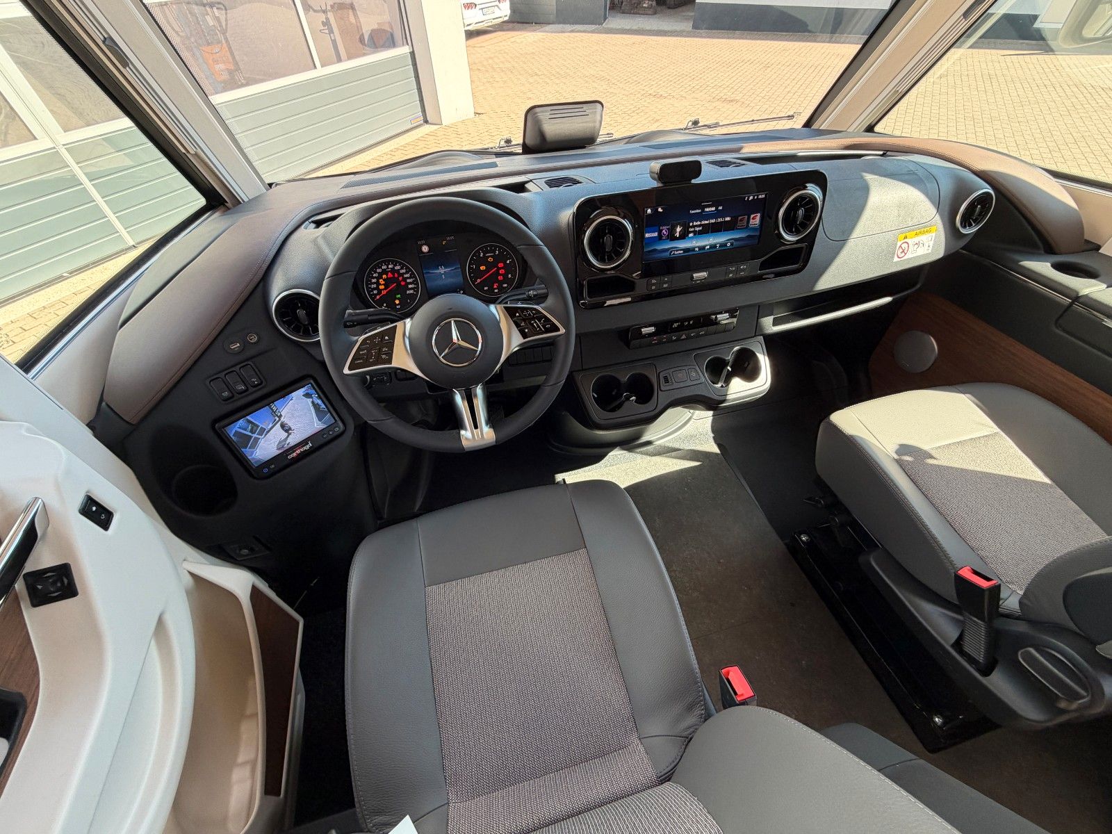Fahrzeugabbildung Carthago chic c-line I 4.9 LE L Cortina Silverline