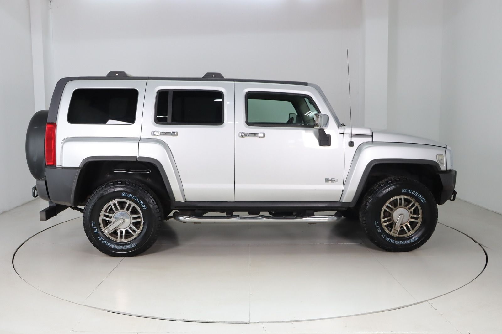 Fahrzeugabbildung Hummer H3 3.7 Auto. * Sitzhzg. * HU/AU bis 04.2027