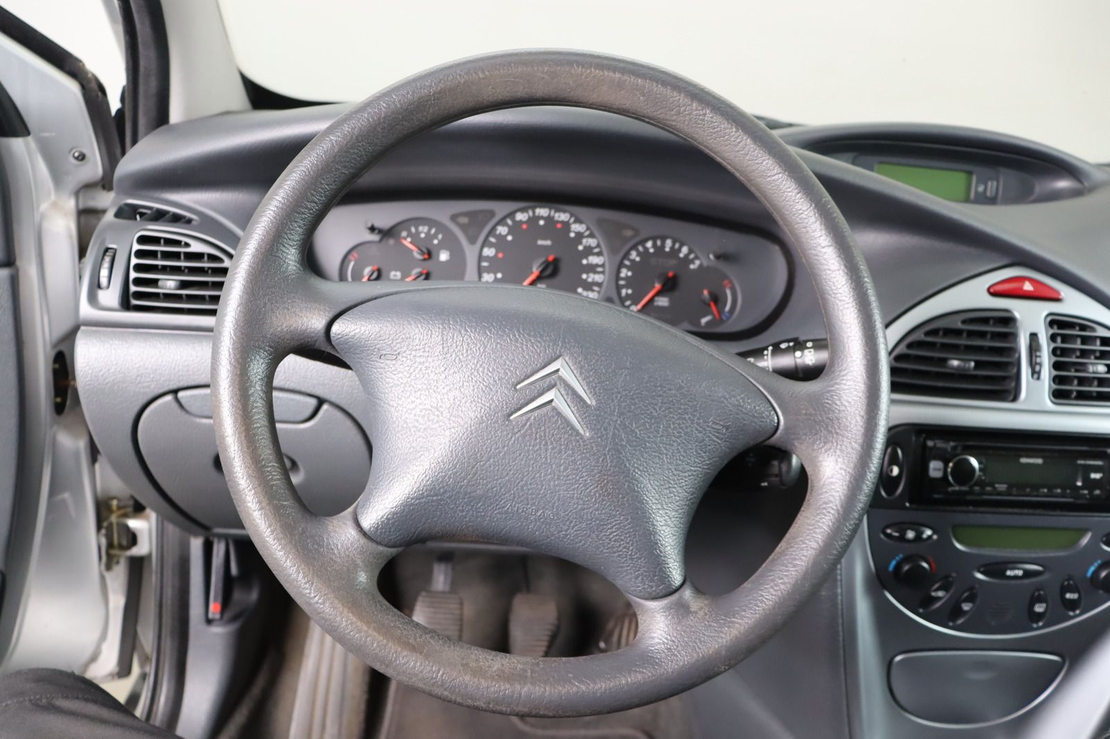 Fahrzeugabbildung Citroën C5 2.0 16V * Klimaautom. * PDC