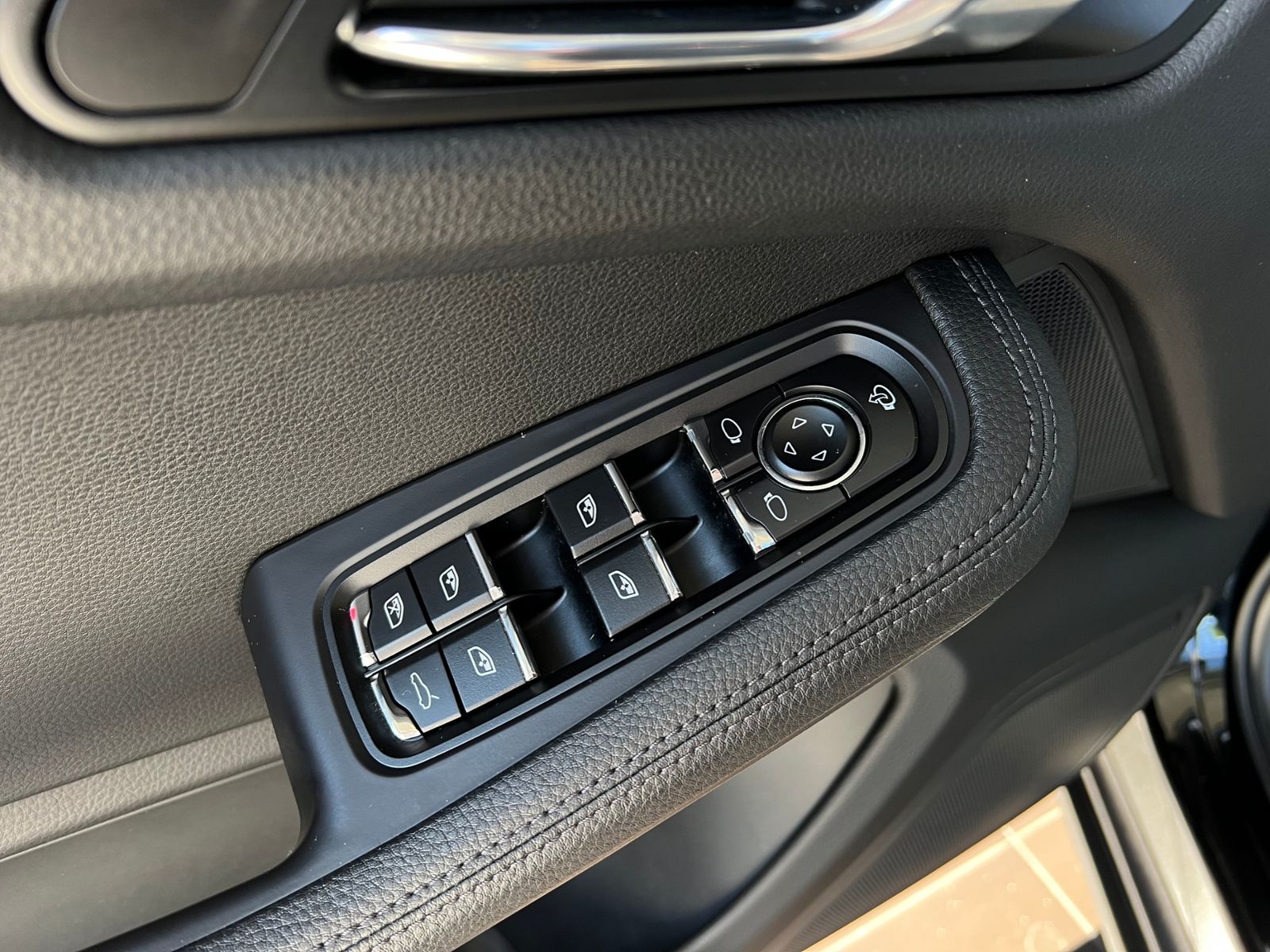 Fahrzeugabbildung Porsche Macan S Allrad KLIMA NAVI ALU