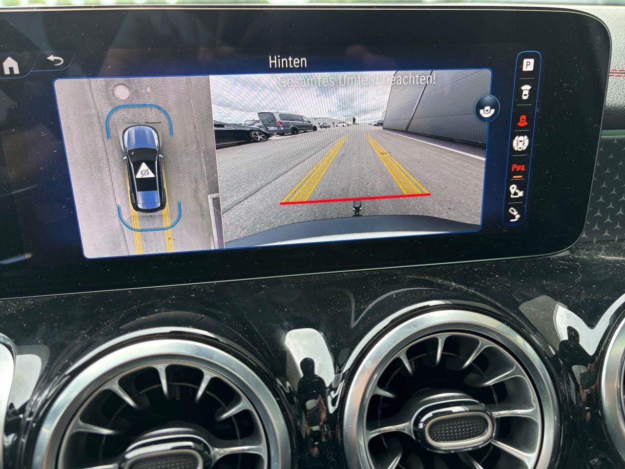 Fahrzeugabbildung Mercedes-Benz EQB 300 4M AMG+NIGHT+HUP+AHK+BUR+MEMORY+360+PANO