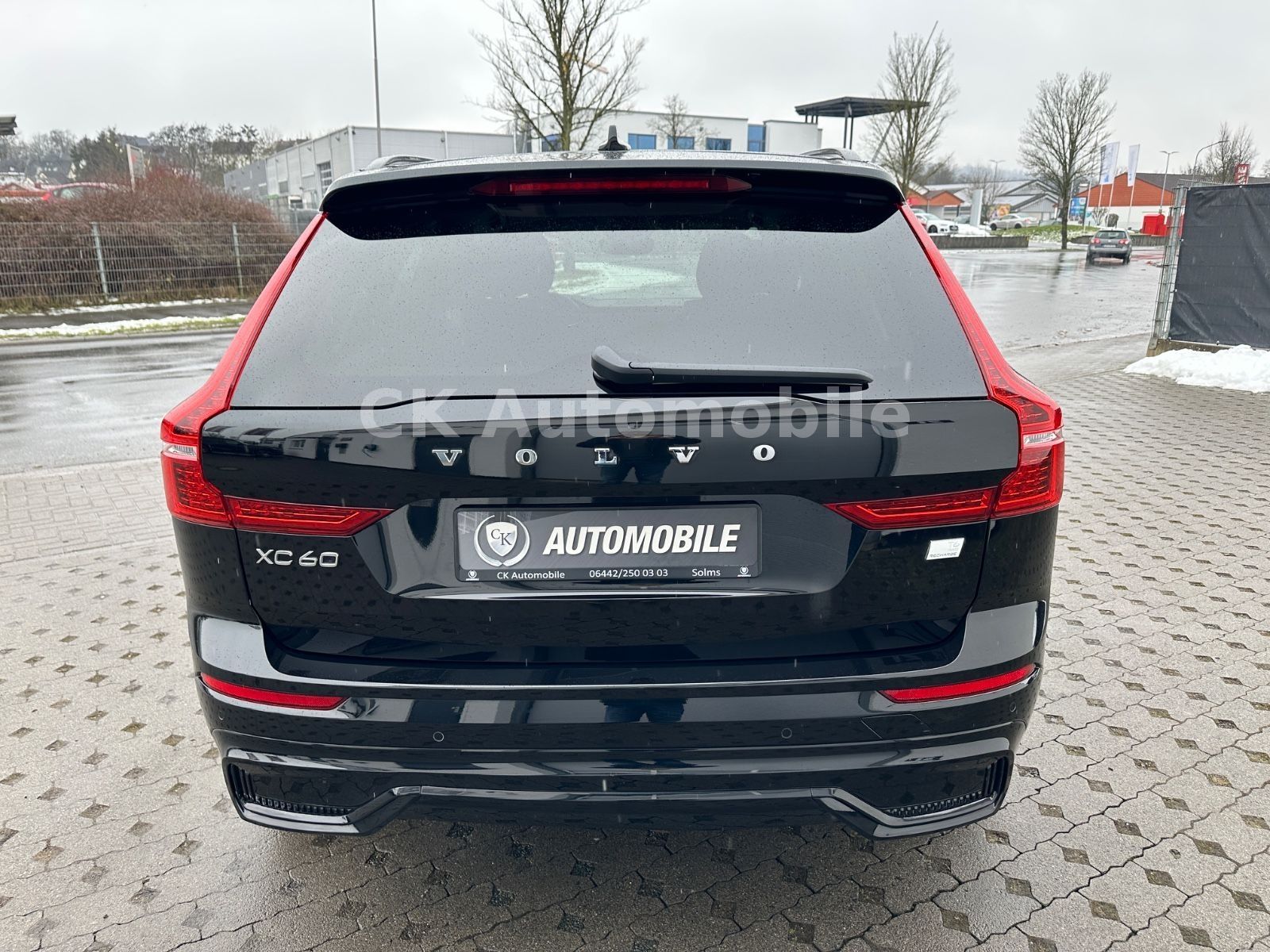 Fahrzeugabbildung Volvo XC60 T6 AWD Recharge Plus Dark/Pano/BLIS/AHK