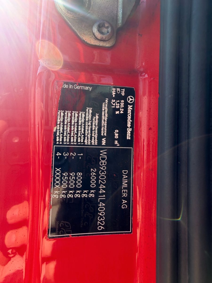 Fahrzeugabbildung Mercedes-Benz Actros 2644 L 6x4 MKG HLK 541 HP Funk Spitze