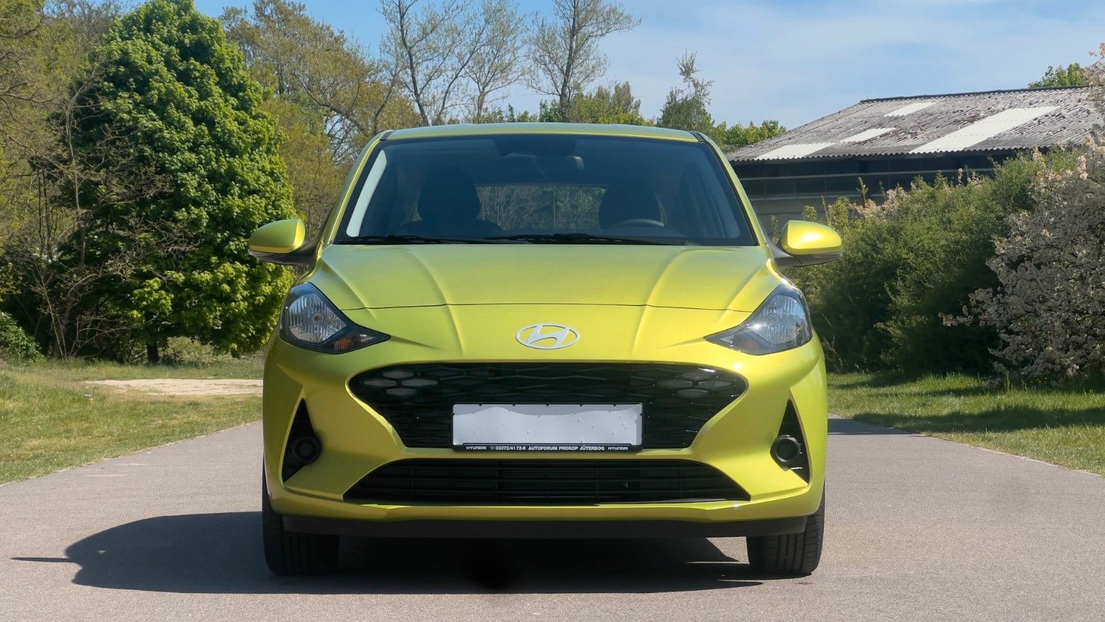 Fahrzeugabbildung Hyundai i10 1.0 Trend *Klima*Navi*CarPlay*PDC*RFKamera*