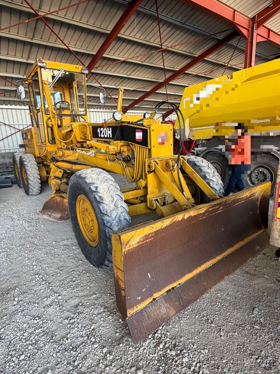 Mitsubishi MG 230*BJ 1996/4.300H/Front und Mittelschild*