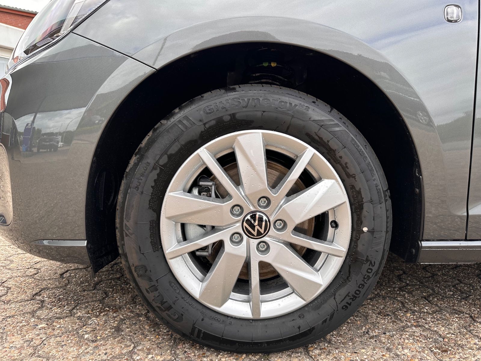 Fahrzeugabbildung Volkswagen Caddy Maxi Kombi 1.5 TSI Life DSG AHK/ACC/APP