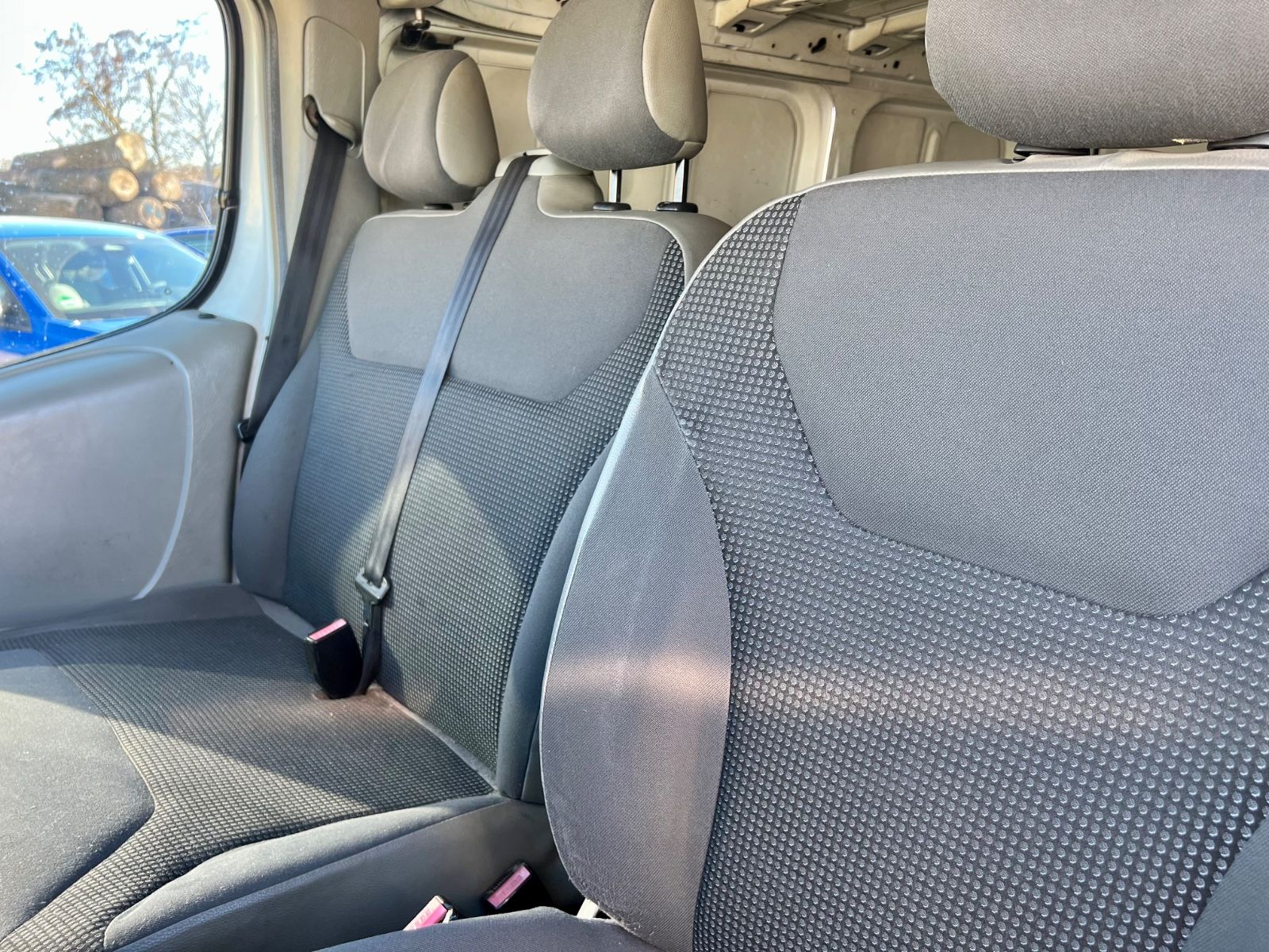 OPEL Vivaro 2.0 L2H1 ALLWETTER RADIO