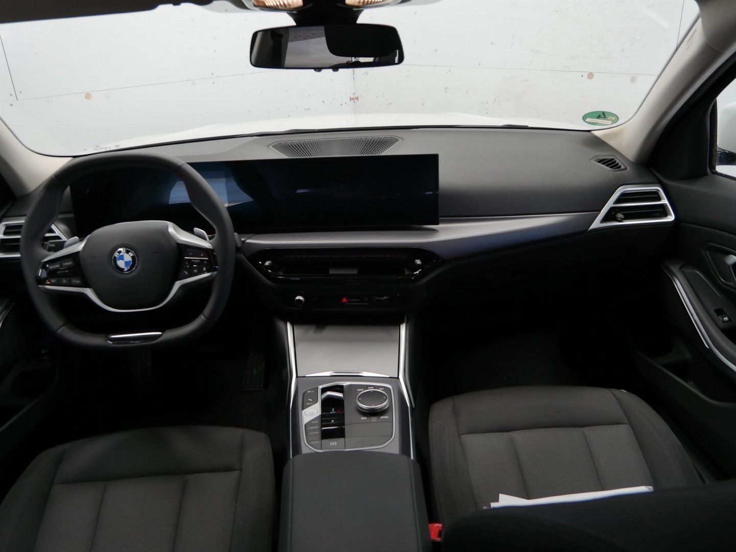 Fahrzeugabbildung BMW 318i |Komfortzugang |Sitzheizung |Parking Assist