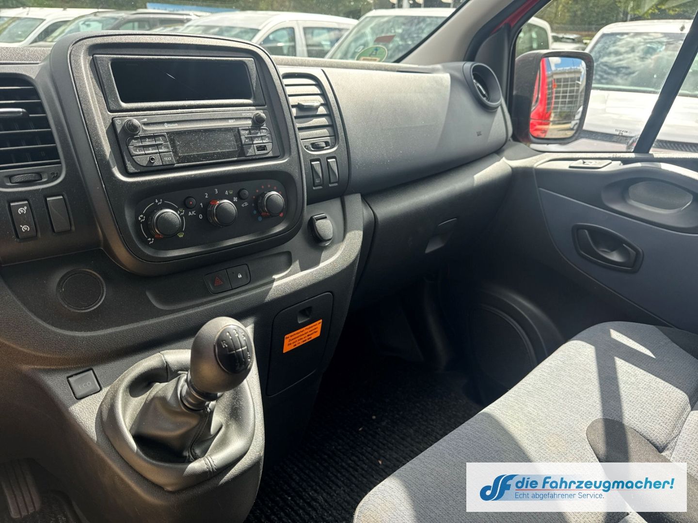 Fahrzeugabbildung Opel Vivaro B Kasten Combi L1H1 2,7t *2453 *EXPORT