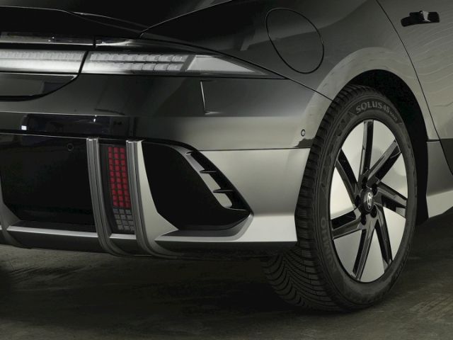 IONIQ 6 TECHNIQ 77,4kWh AT 4WD+MATRIX LED+NAVI+S