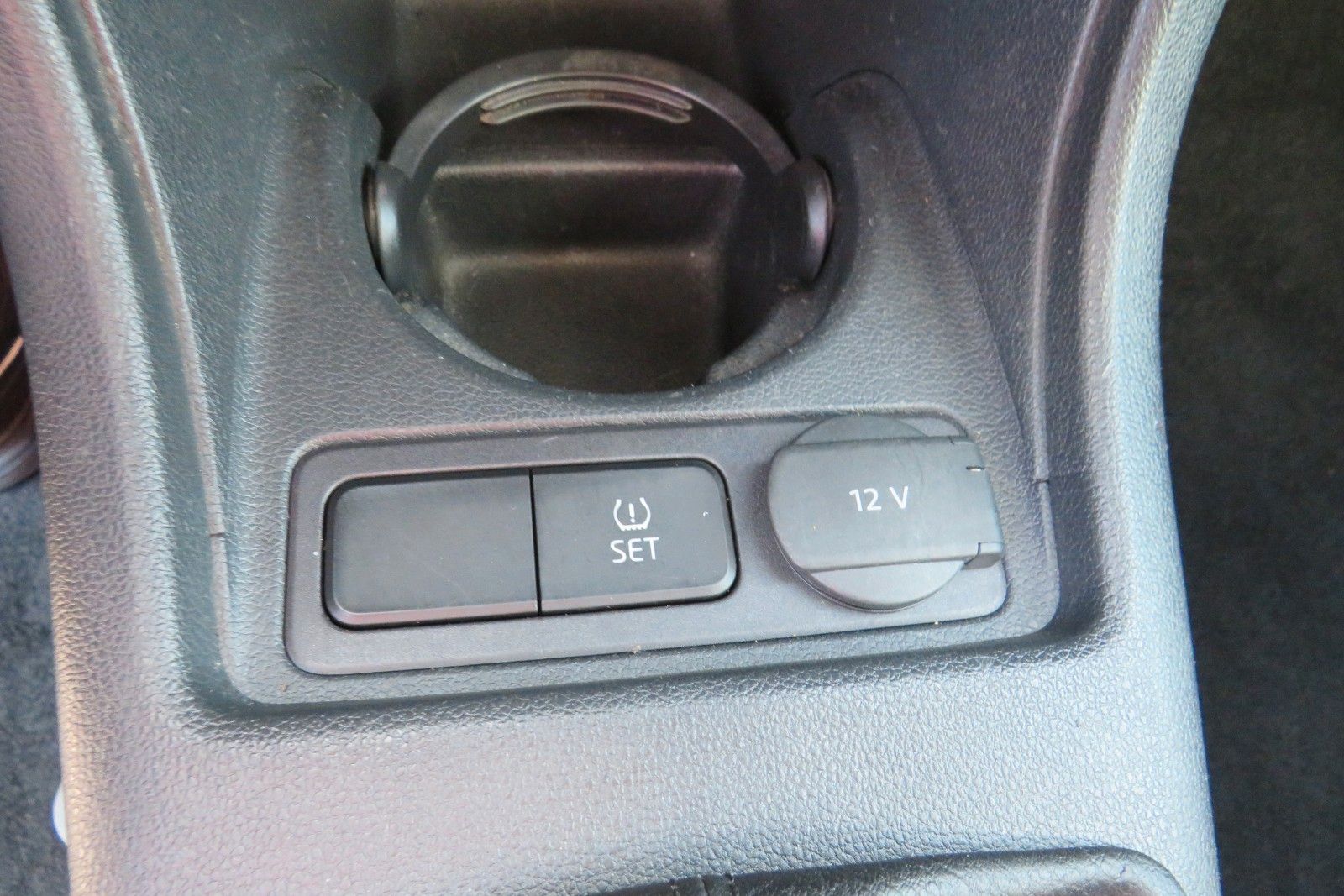 Fahrzeugabbildung Volkswagen up! 4T GJ KLIMA SPURHALTE DAB SCHECKHEFT