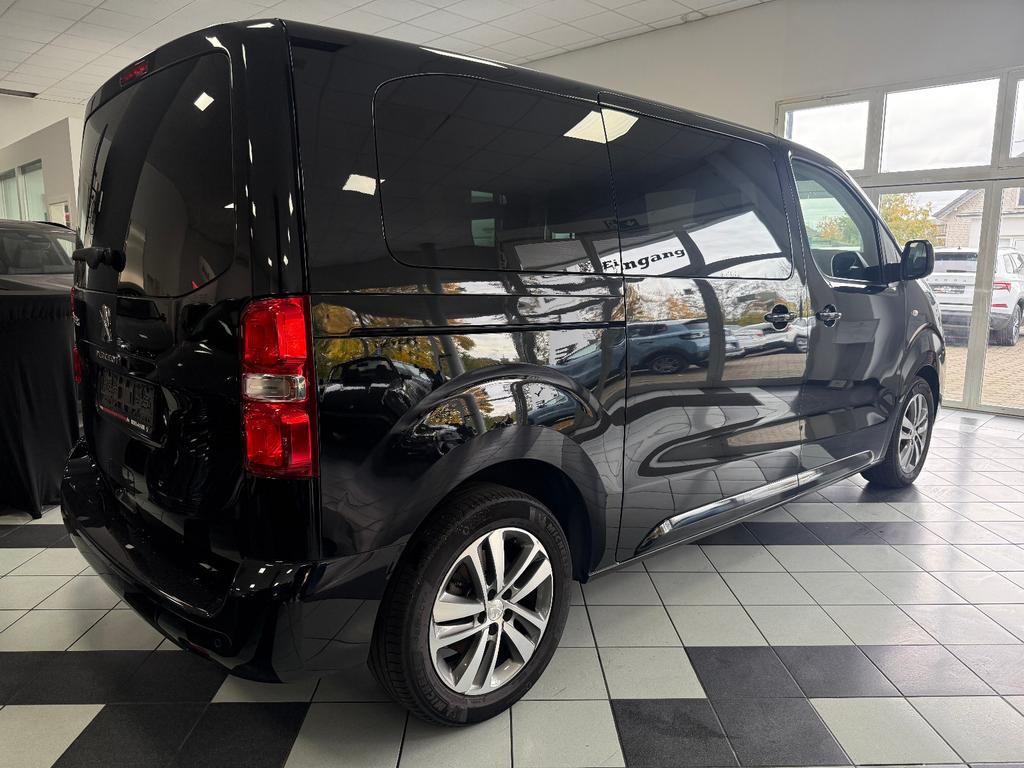 Peugeot Traveller