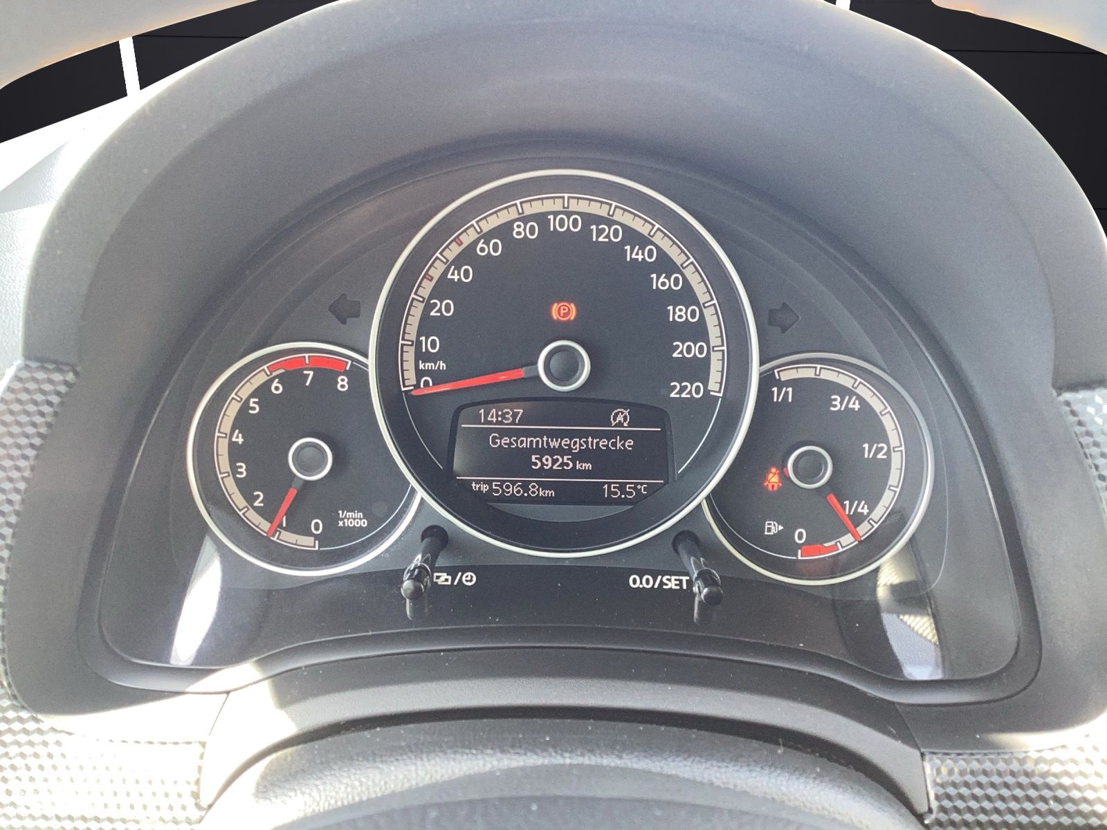 Fahrzeugabbildung Volkswagen up! 1.0 move Climatronic RFK DAB SH