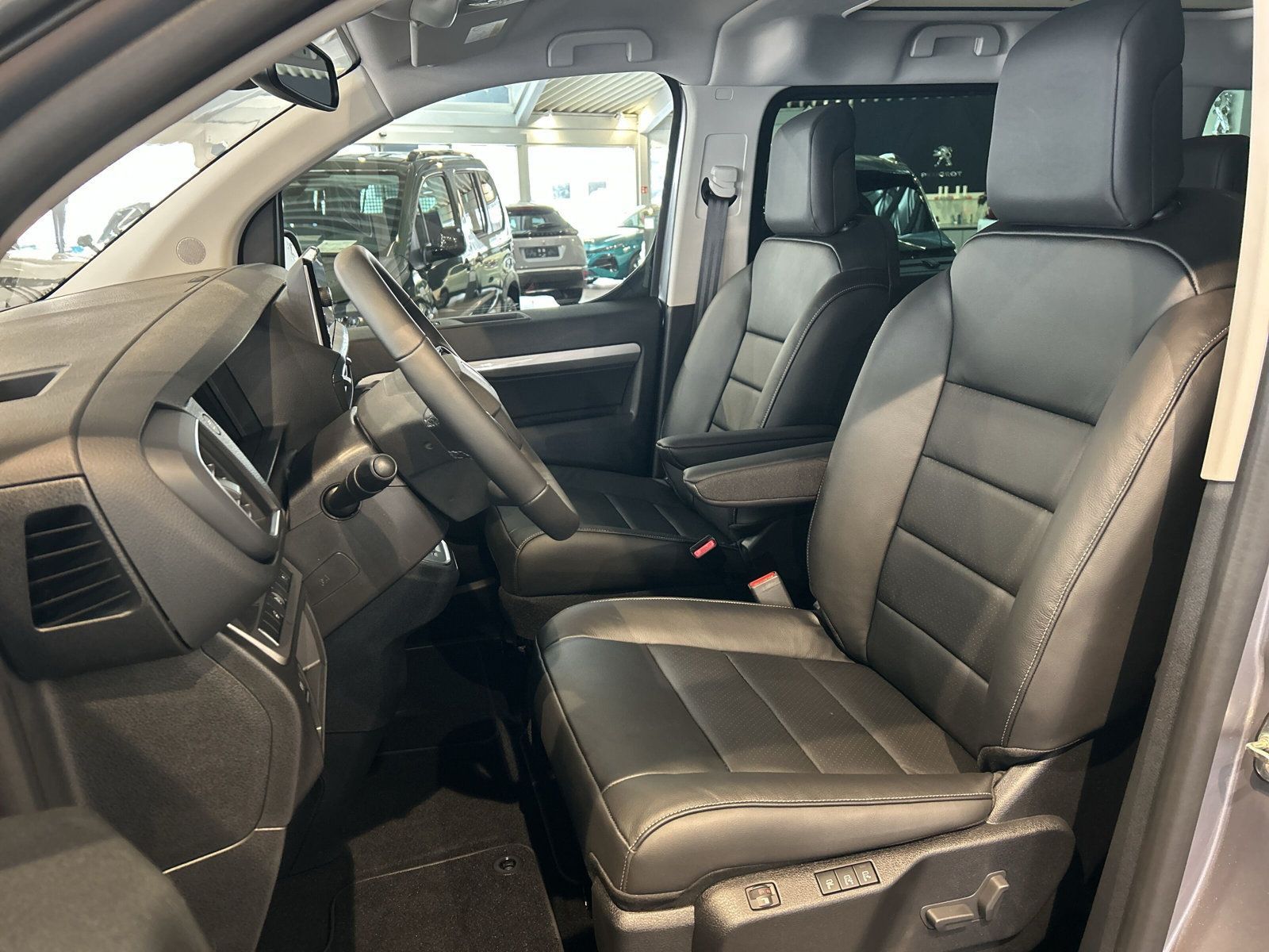 Peugeot Traveller - Bild 5