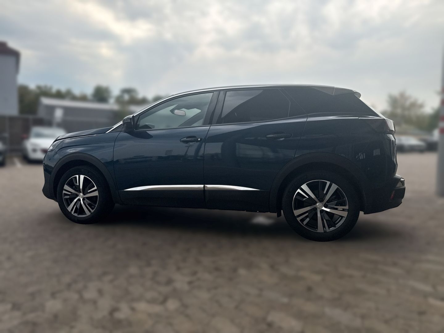 Peugeot 3008 Hybrid 136 Allure Pack Navi Digitales Cockp imagem 3