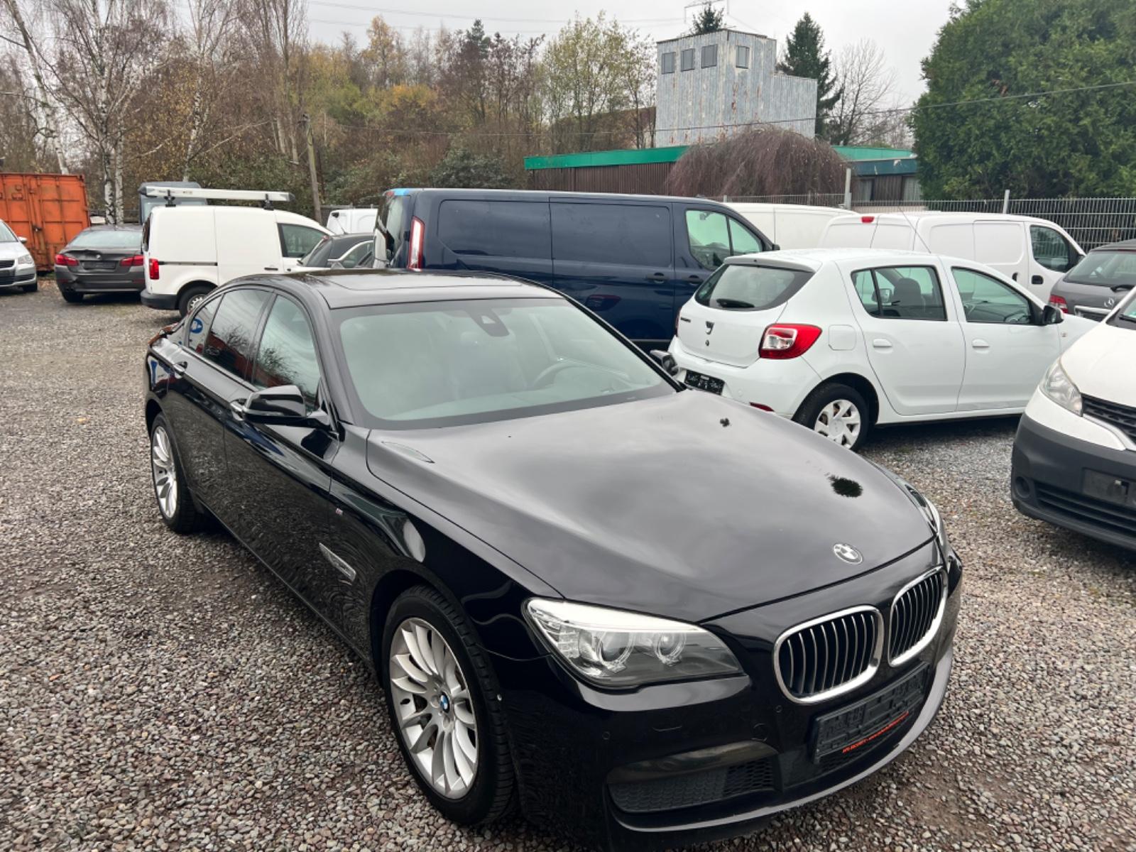 BMW  730D. Sport-Paket M / M-Technic
