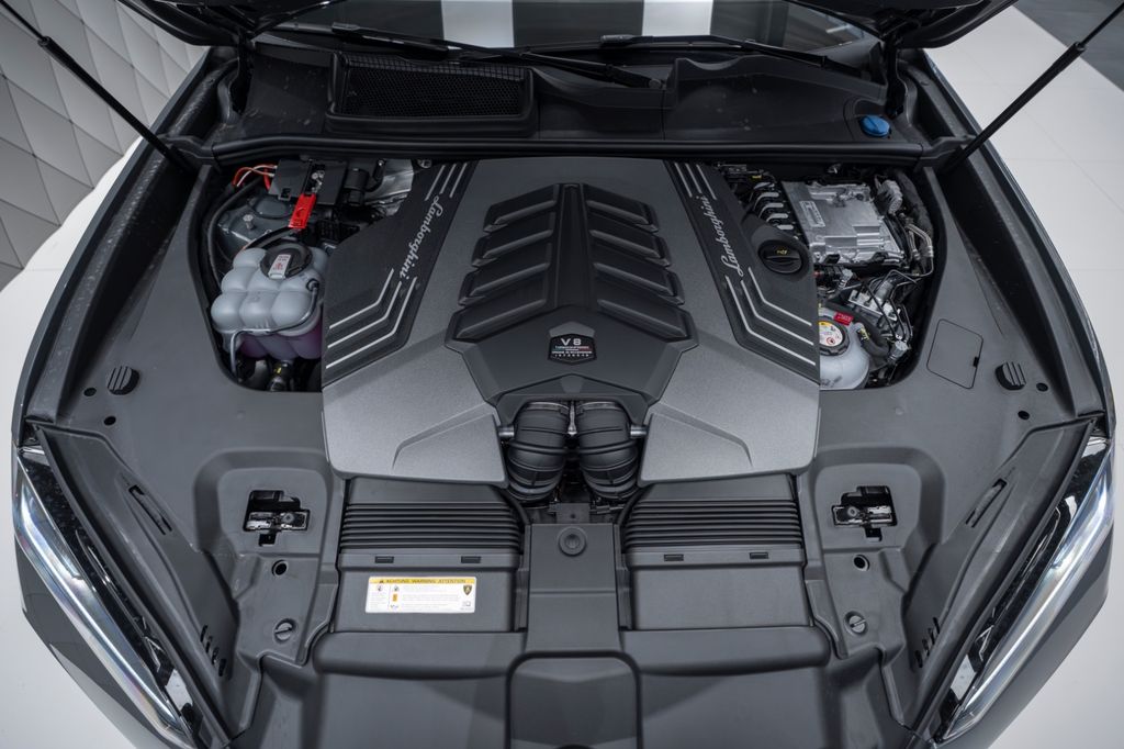 Urus 4.0 V8 SE GREY/ORANGE PANO B&O CARBON - Bild 32