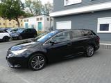 Toyota Avensis Touring Sports Edition-S+, Automatik - Toyota Avensis mit Benzin-Antrieb: Kombi