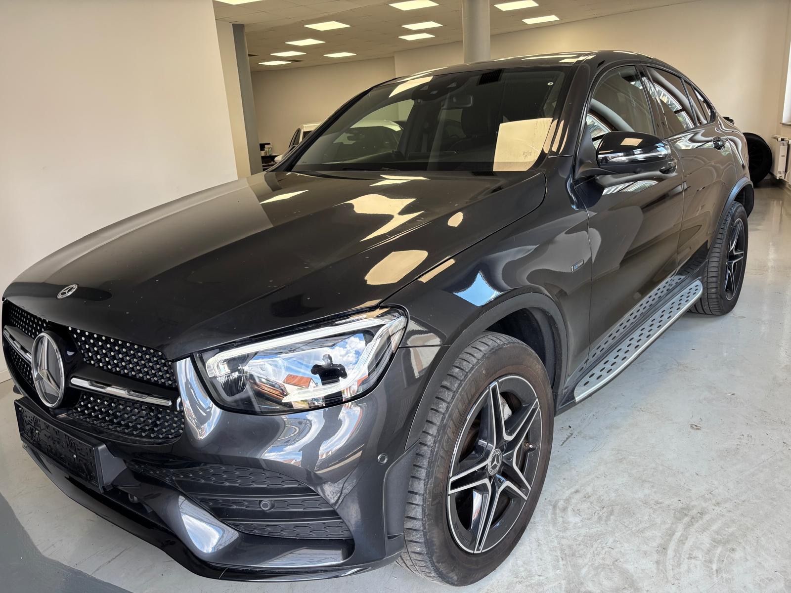MERCEDES-BENZ GLC 300 de 4MATIC Coupé*AMG LINE*DIGI*AMBI*