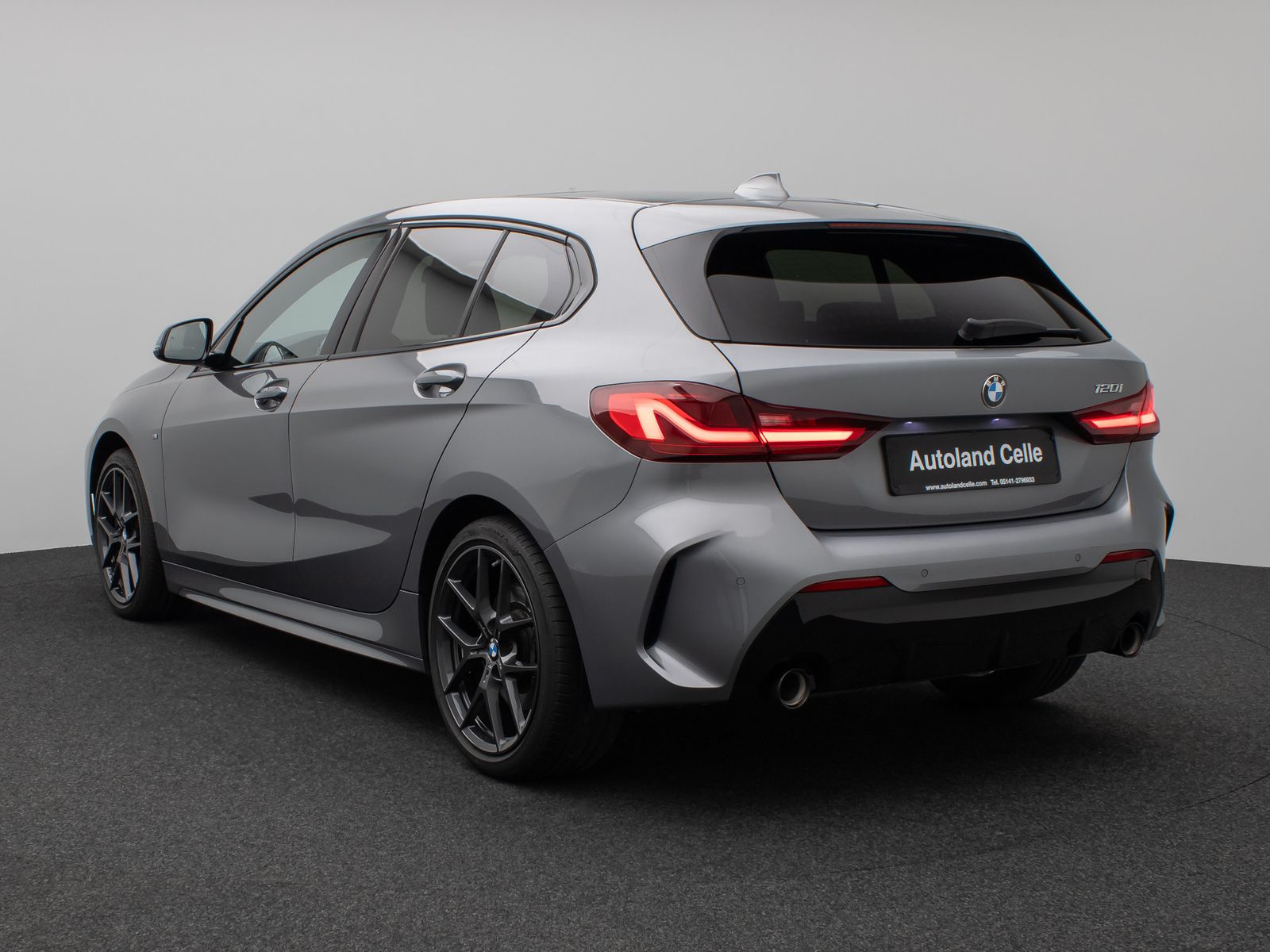 Fahrzeugabbildung BMW 120i M Sport Panorama PDC DAB Lenkrhzg Komfort