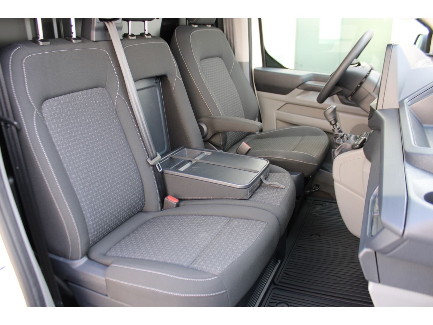 Fahrzeugabbildung Ford Transit Custom 320 L1 Trend LED GRA PDC RFK AHK