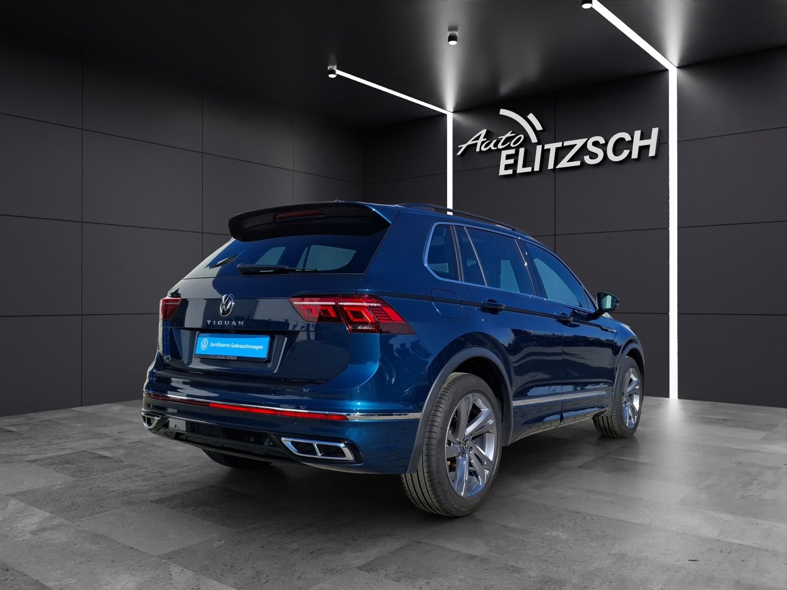 Fahrzeugabbildung Volkswagen Tiguan TSI R-line DSG Matrix Navi AID ACC 360° P