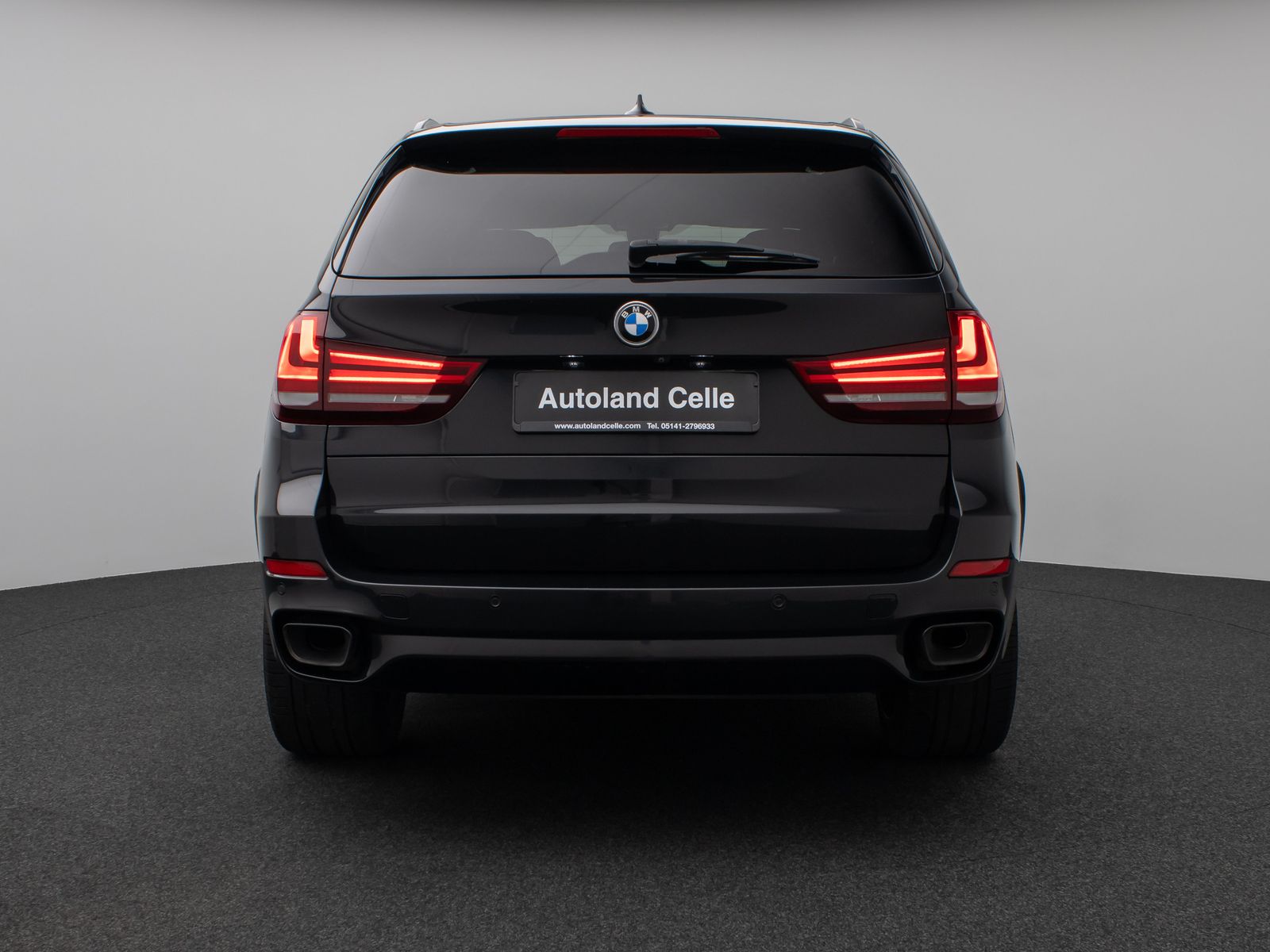 Fahrzeugabbildung BMW X5 M50d Kamera H/K NaviPro Xenon AHK Alarm
