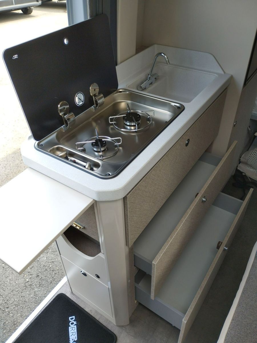 Fahrzeugabbildung Karmann Davis Lifestyle DA 591 LS Markise und Skyroof