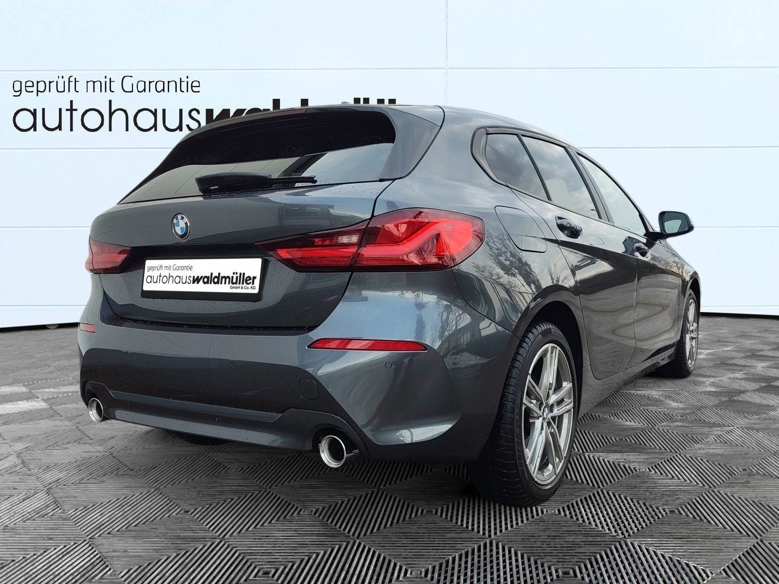 BMW 118d Advantage imagem 2