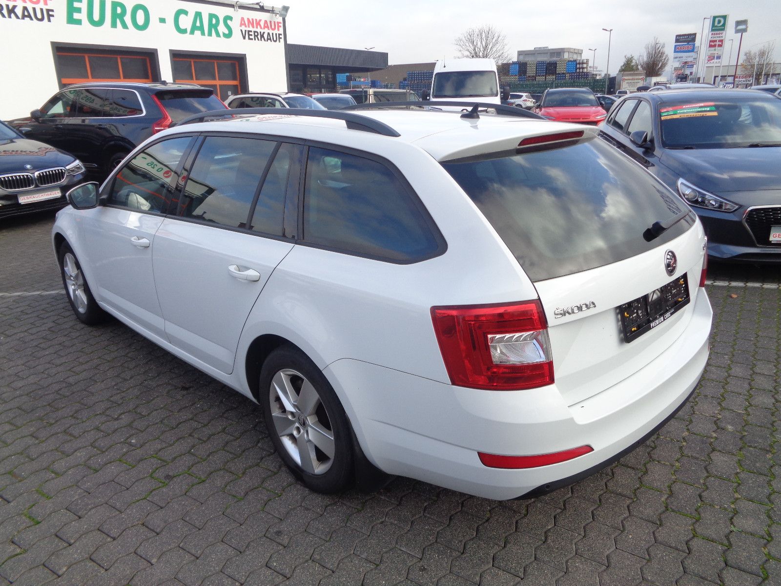 Fahrzeugabbildung SKODA Octavia Combi Ambition/Automatik/Navi/Klima