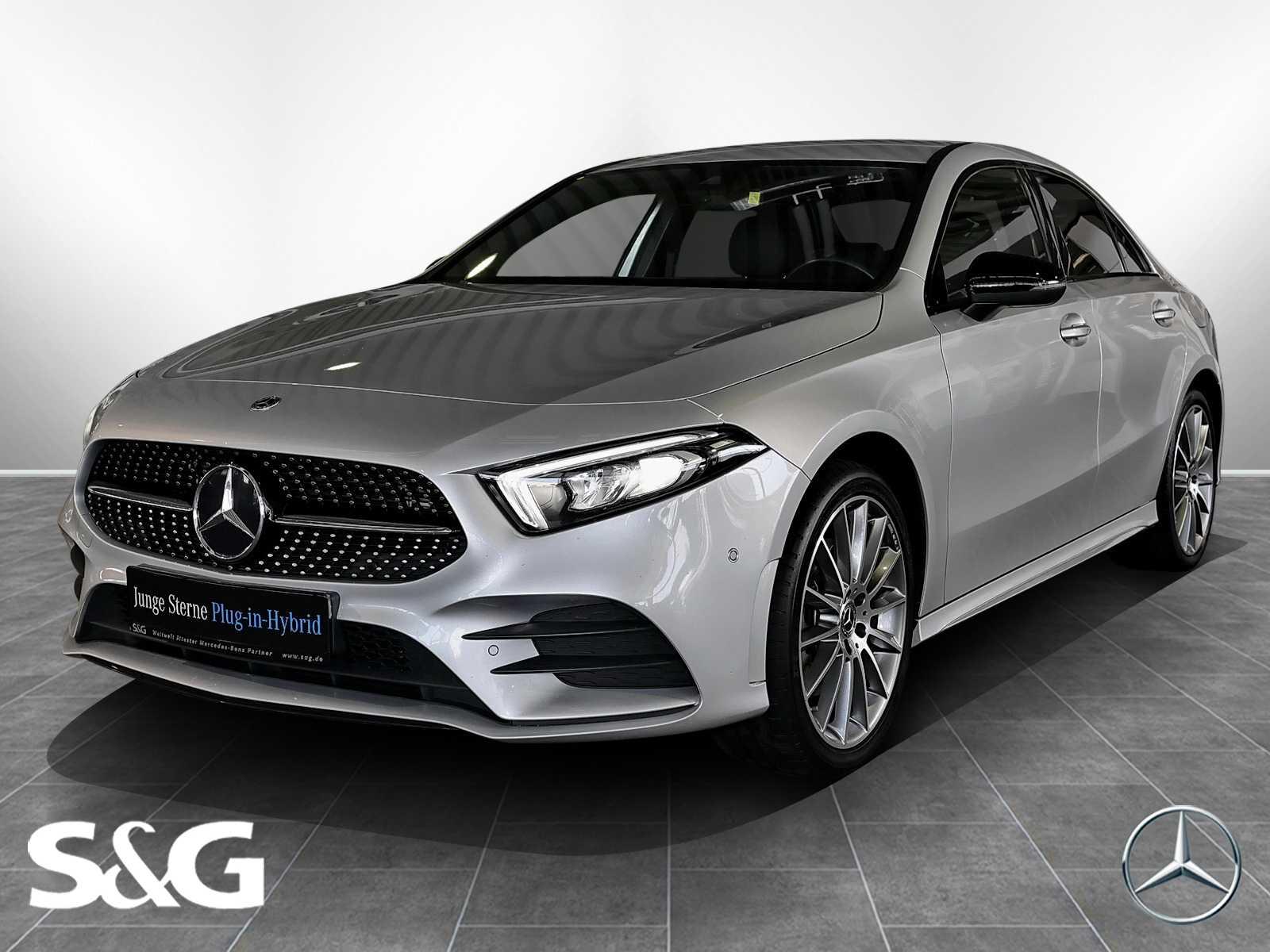 Mercedes-Benz A 250 e AMG NIGHT PAKET+LED+CARPLAY+MBUX+PDC+19"
