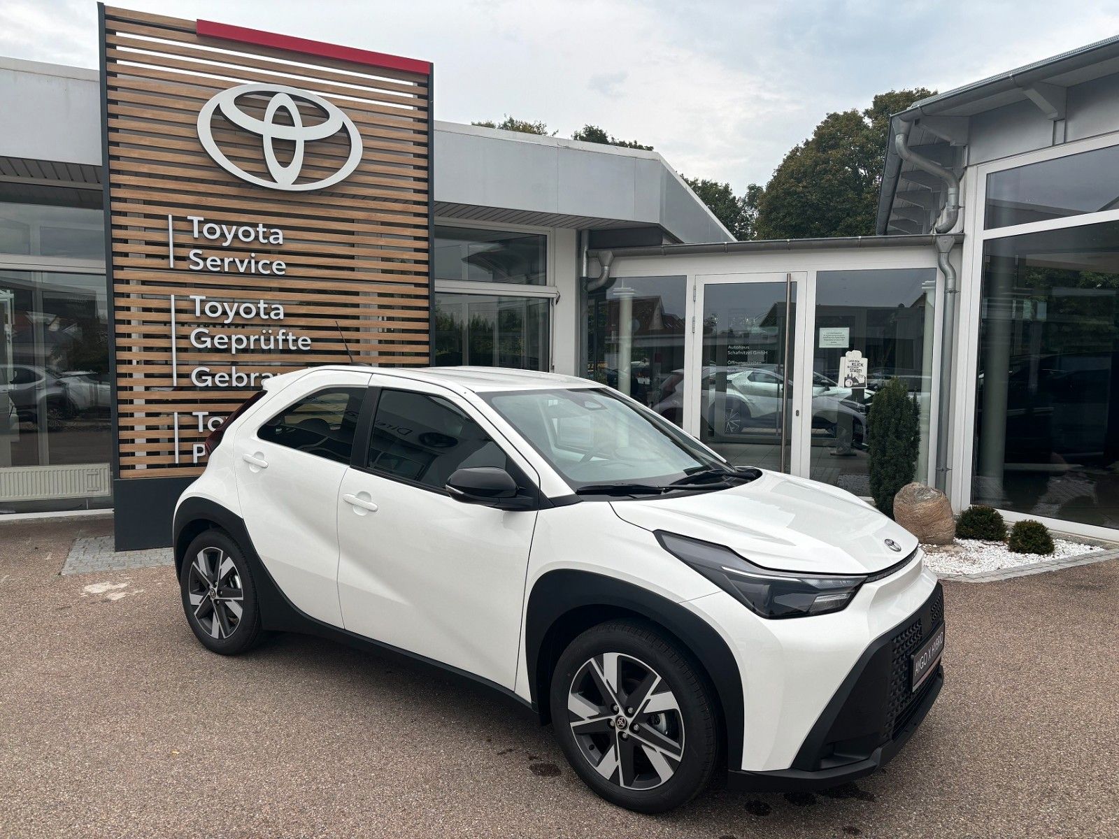Toyota Aygo (X) 1,5 Hybrid Active Sitzheizung Rückfahrk imagem 3
