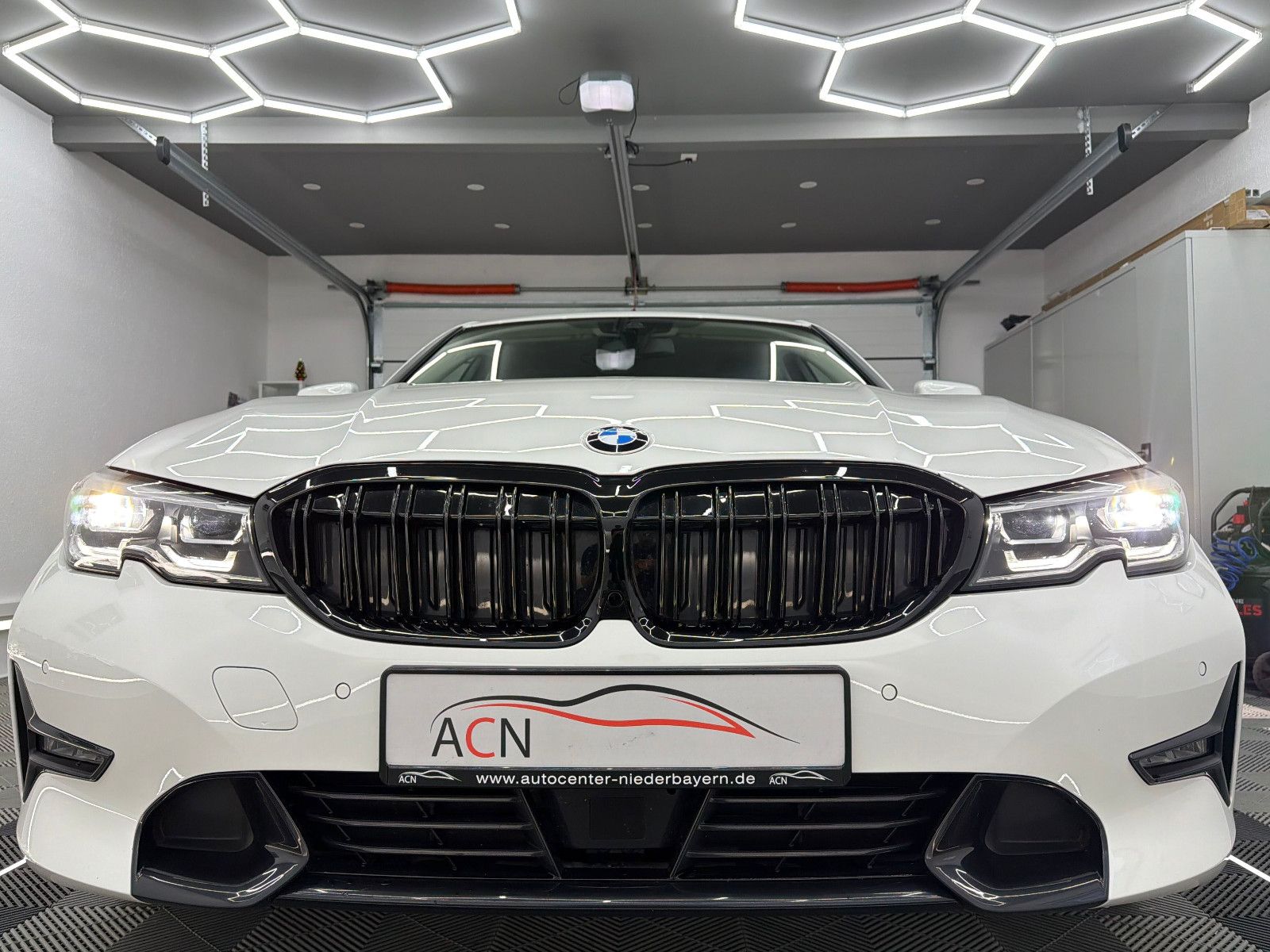 Fahrzeugabbildung BMW 320 i SPORT LINE/LED/DAB/KAMERA/VRTL COCKPIT/ACC