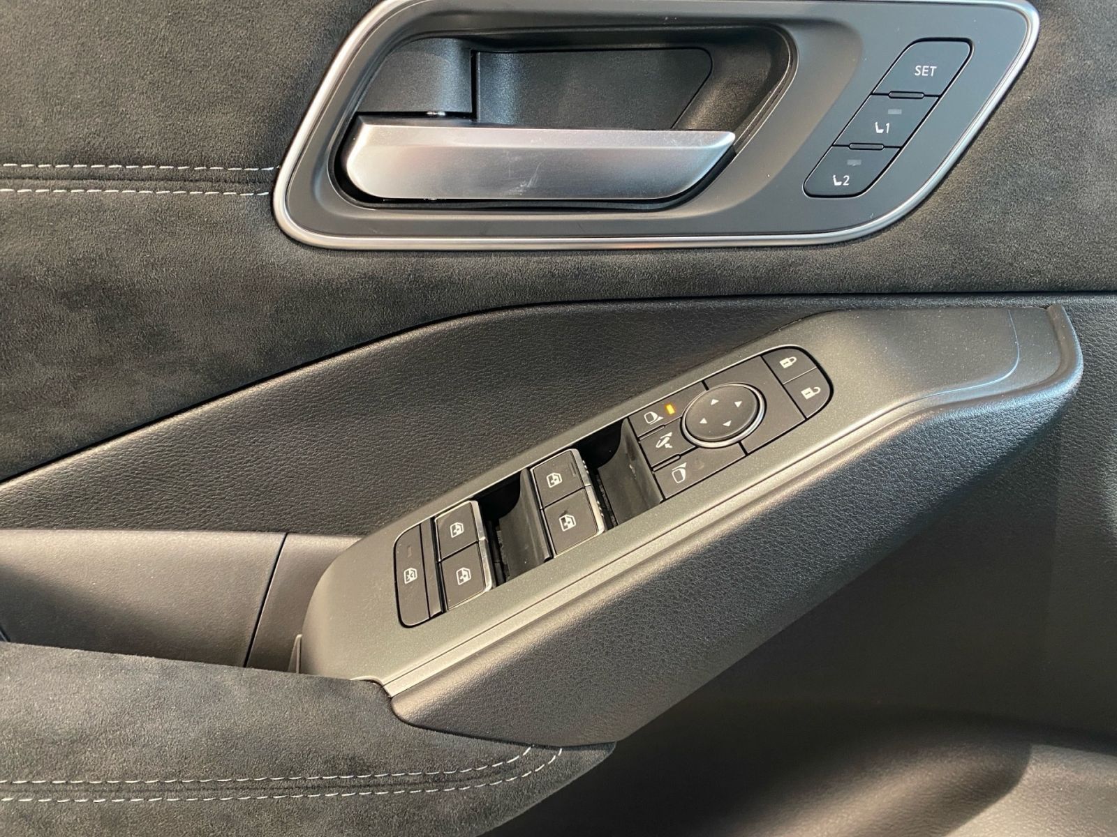 Fahrzeugabbildung Nissan Qashqai Tekna Premium e-Power *BOSE*HUD*MASSAGE*