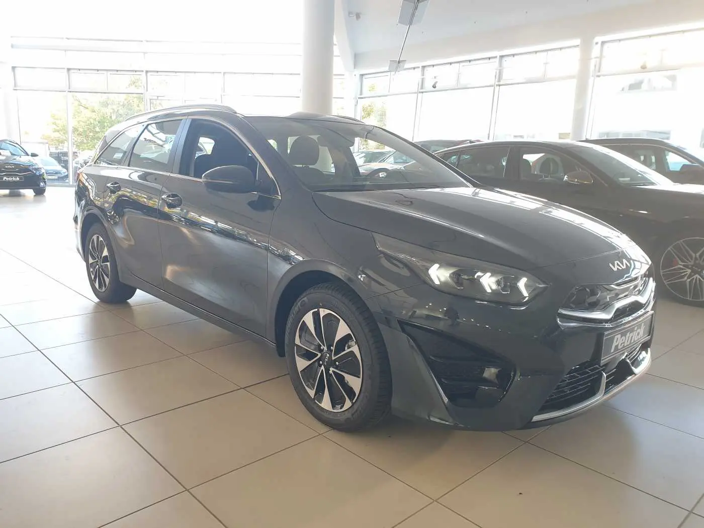 Kia CEED SW 1.6 PHEV Spirit | Navi | PDC