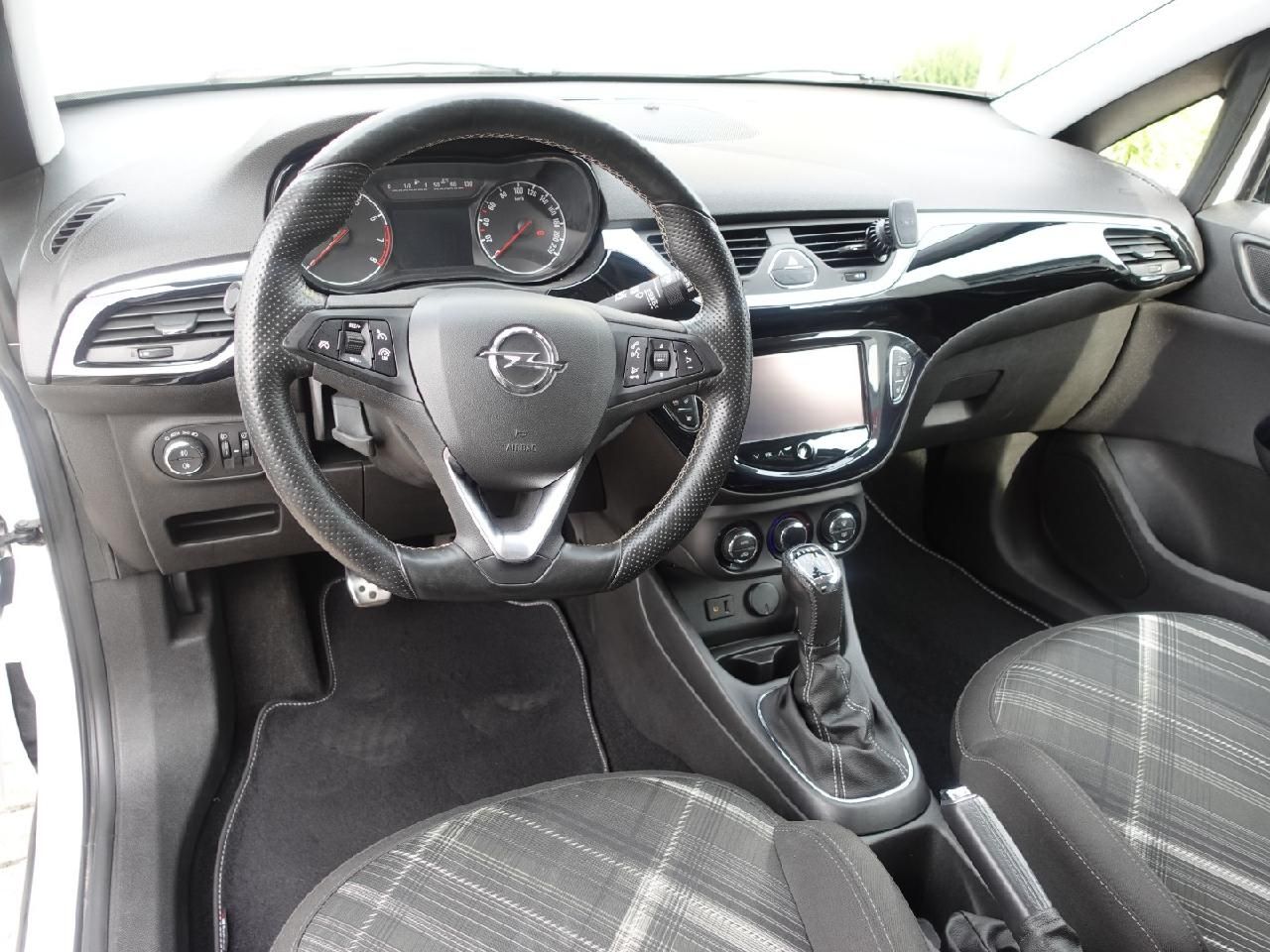 Fahrzeugabbildung Opel Corsa E 1,4 Color Edition