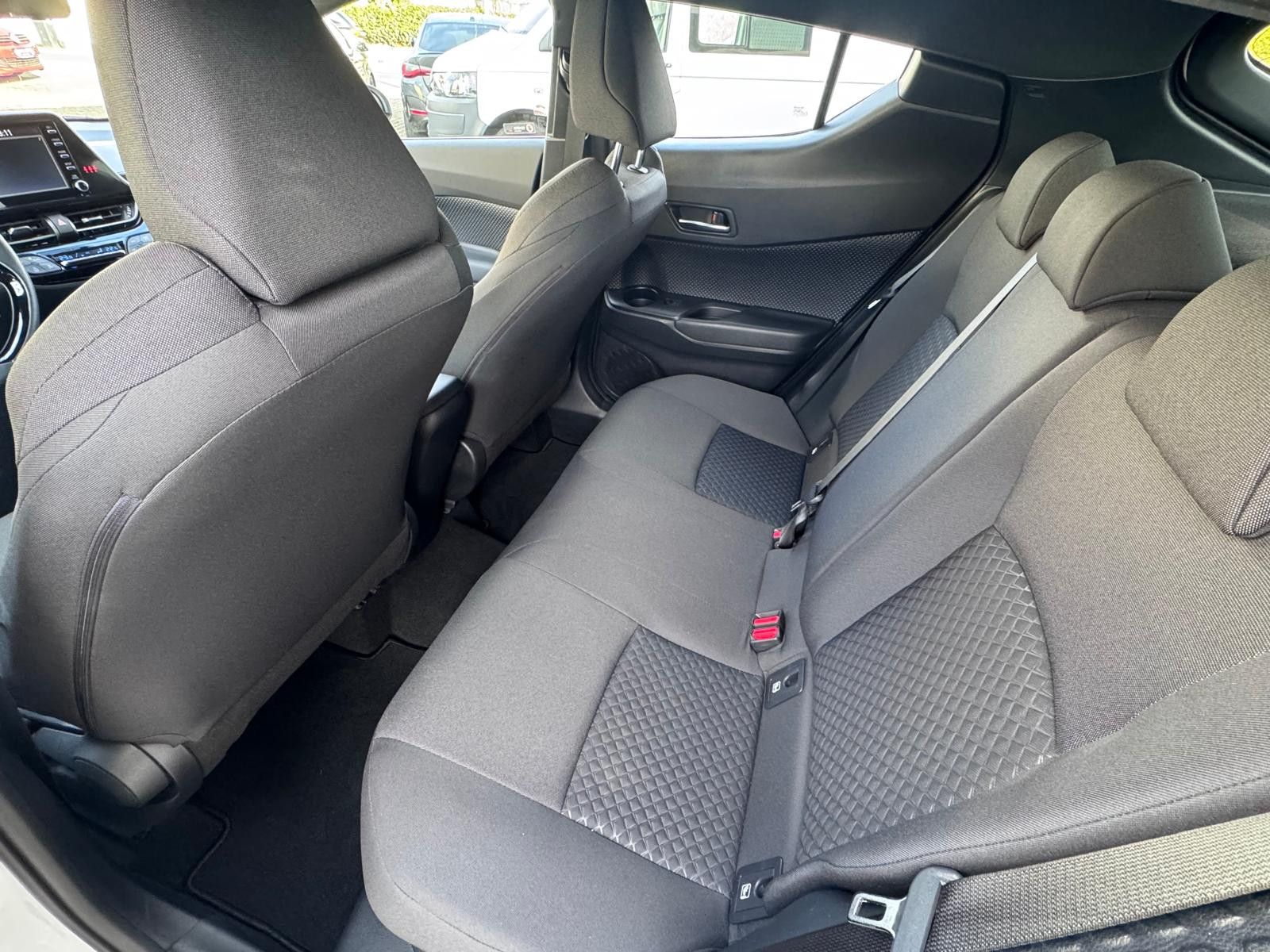 Toyota C-HR Hybrid Flow/Automatik/Wenig KM foto 7