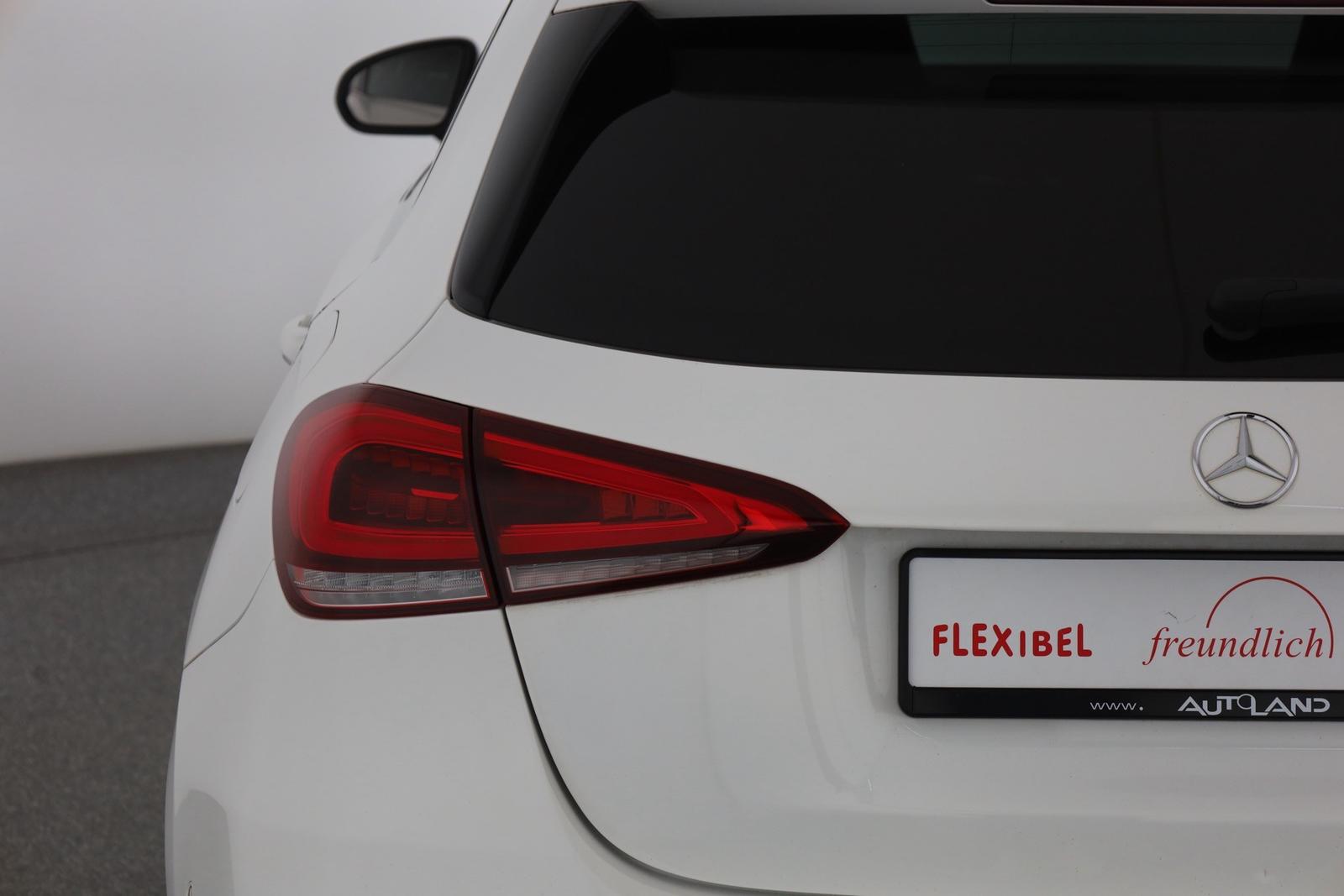 Mercedes-Benz A200 AMG Line LED Navi Sitzheizung Widescreen