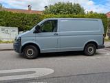Volkswagen T5 Transporter - Volkswagen T5: Firmenfahrzeug