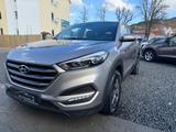 Hyundai Tucson blue Classic 2WD*TÜV10/26*AHK* - Hyundai Tucson Classic mit Diesel-Antrieb