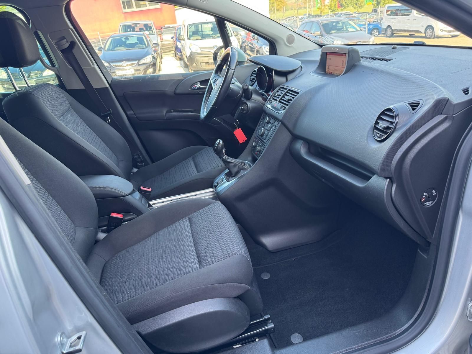 Fahrzeugabbildung Opel Meriva B Style°AHK°Kamera°