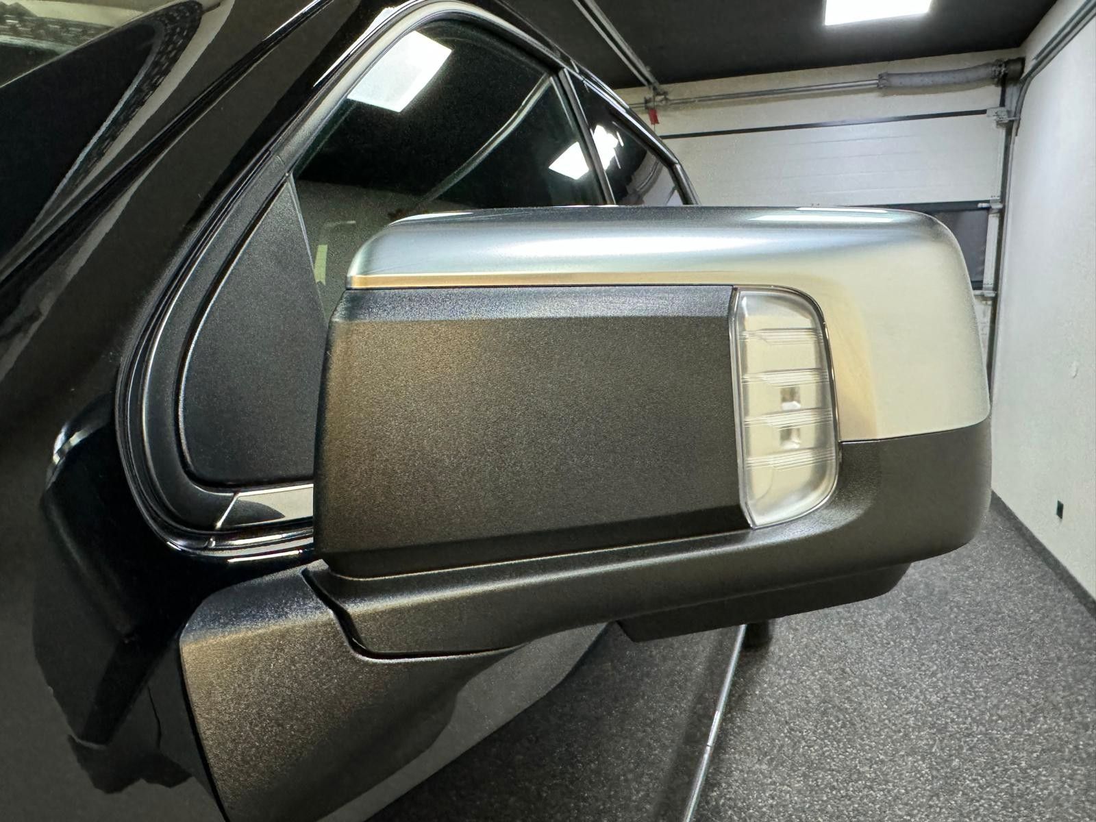 Fahrzeugabbildung Chevrolet 2026 SILVERADO DURAMAX DIESEL 4x4 HIGH COUNTRY